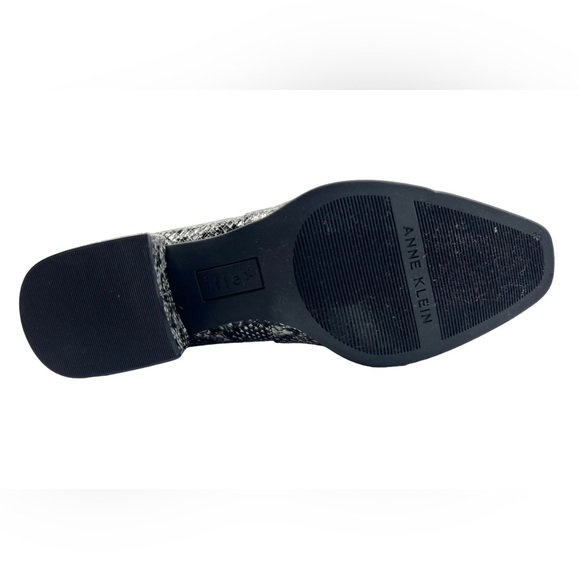 Anne Klein Size 6M Women’s Parson Block-Heel Ankle Boot Shoes Grey Animal Print - Picture 7 of 10